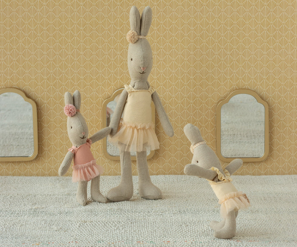 Maileg Rabbit Micro - Balletpakje en creme-kleurig rokje