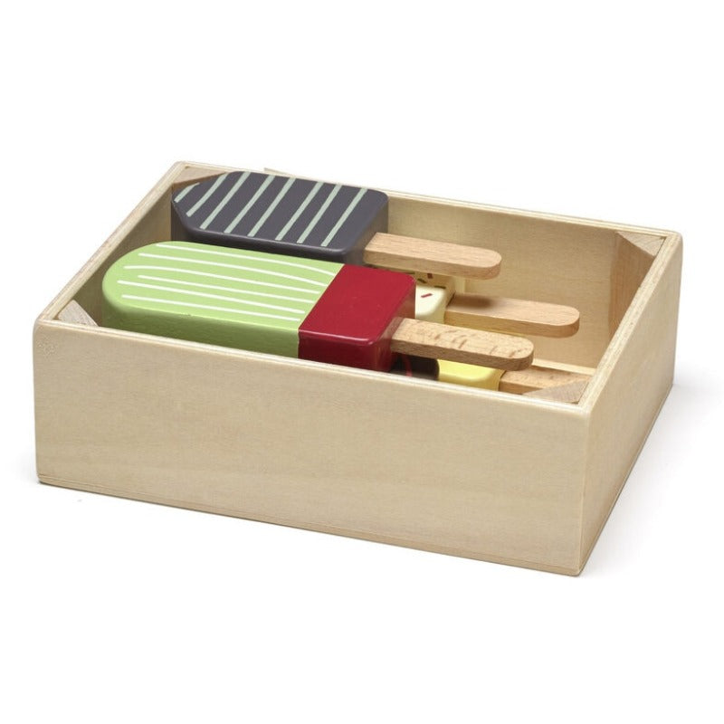 Houten ijsjes in houder