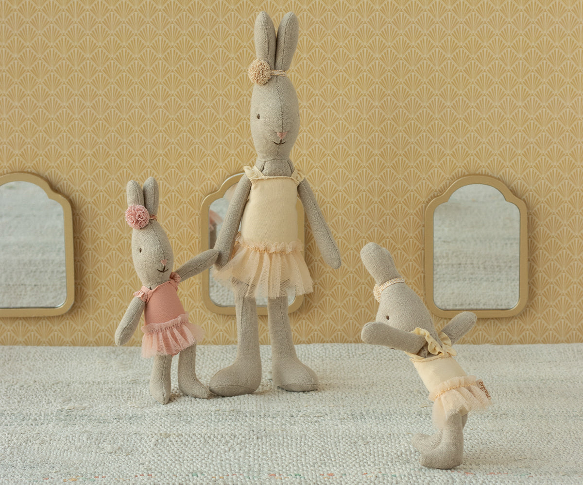 Maileg Rabbit Micro - Balletpakje en creme-kleurig rokje