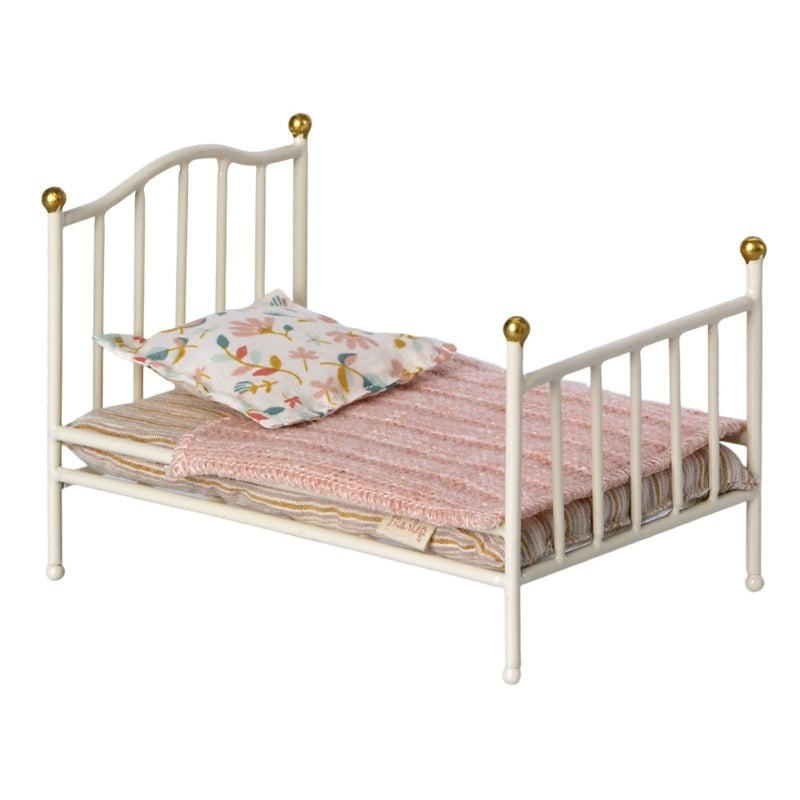 Maileg Vintage bed mouse off white