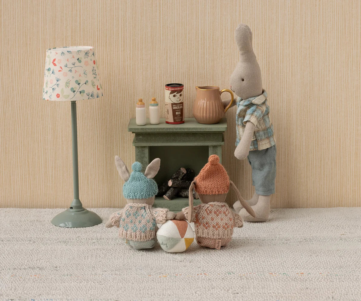 Winter Bunny Micro Brown Rose