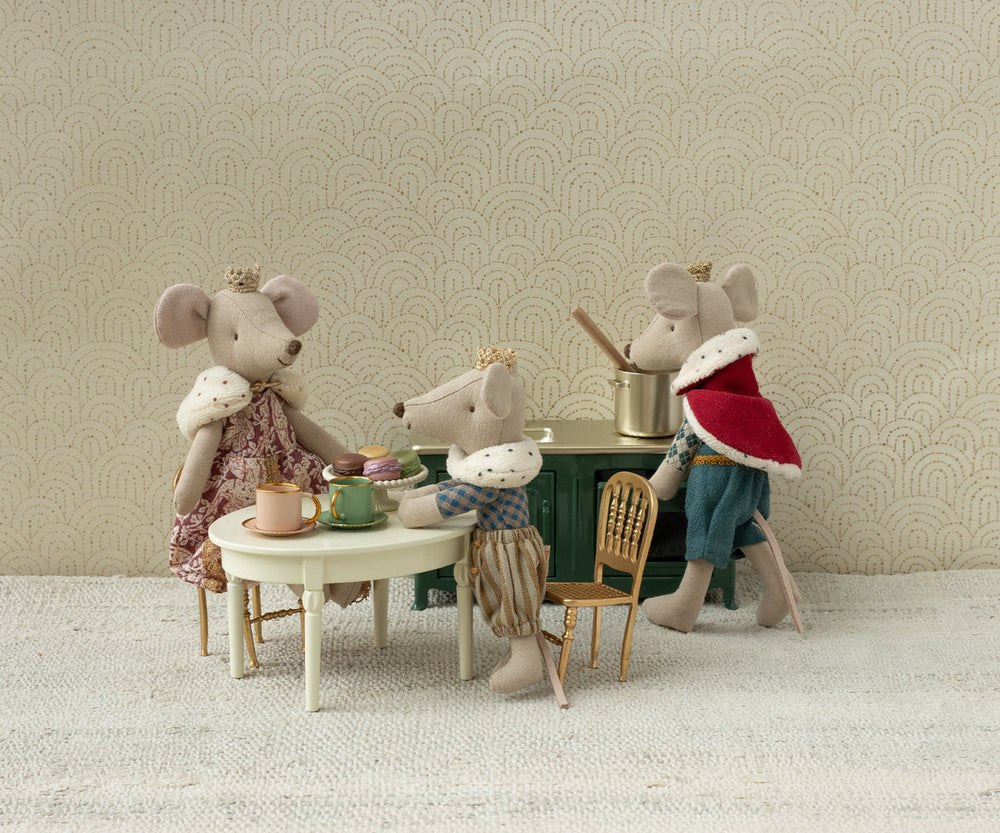 Maileg Vintage Dining Table Mouse - Off White
