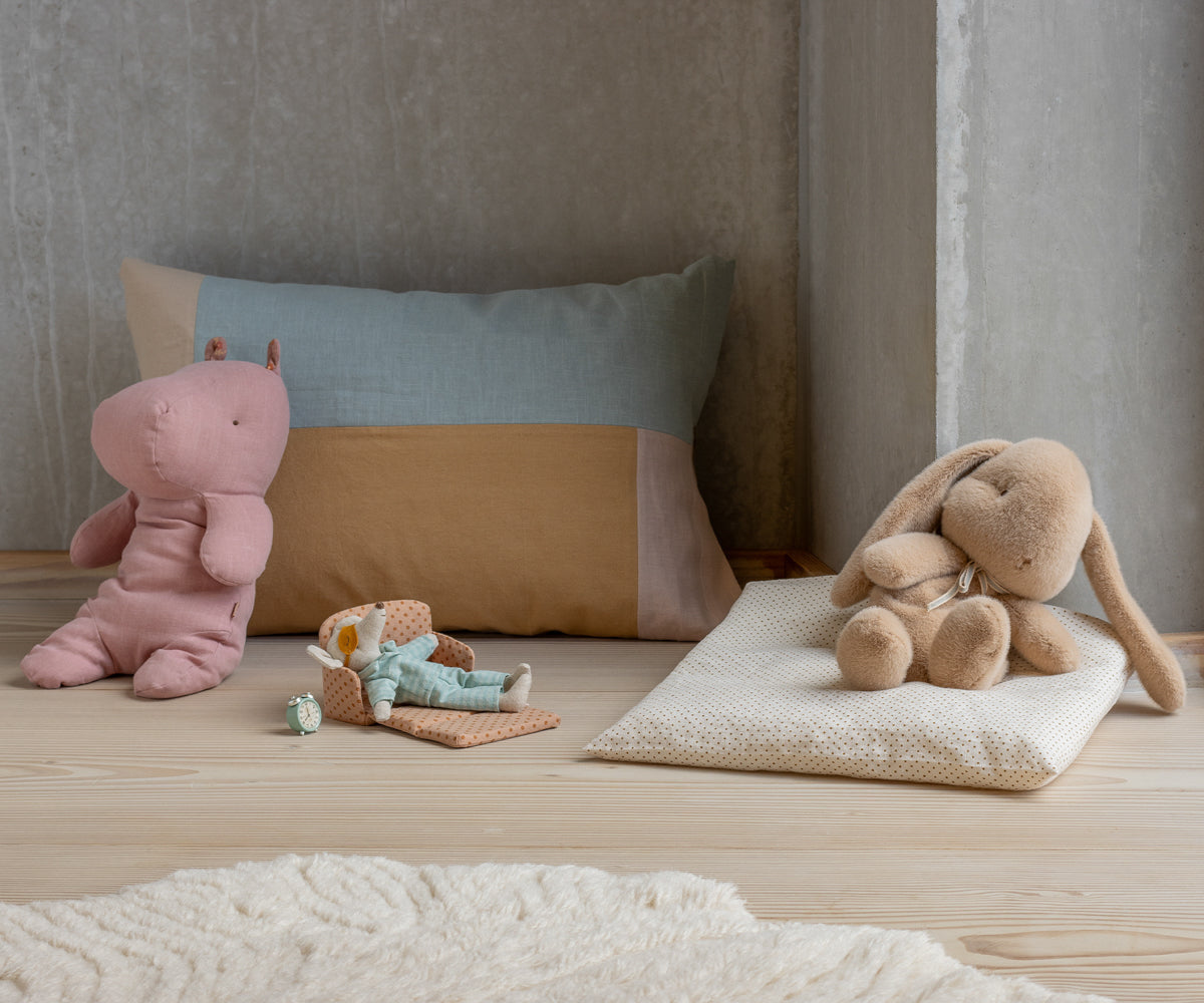 Maileg Bunny Plush Cream Peach (Medium)