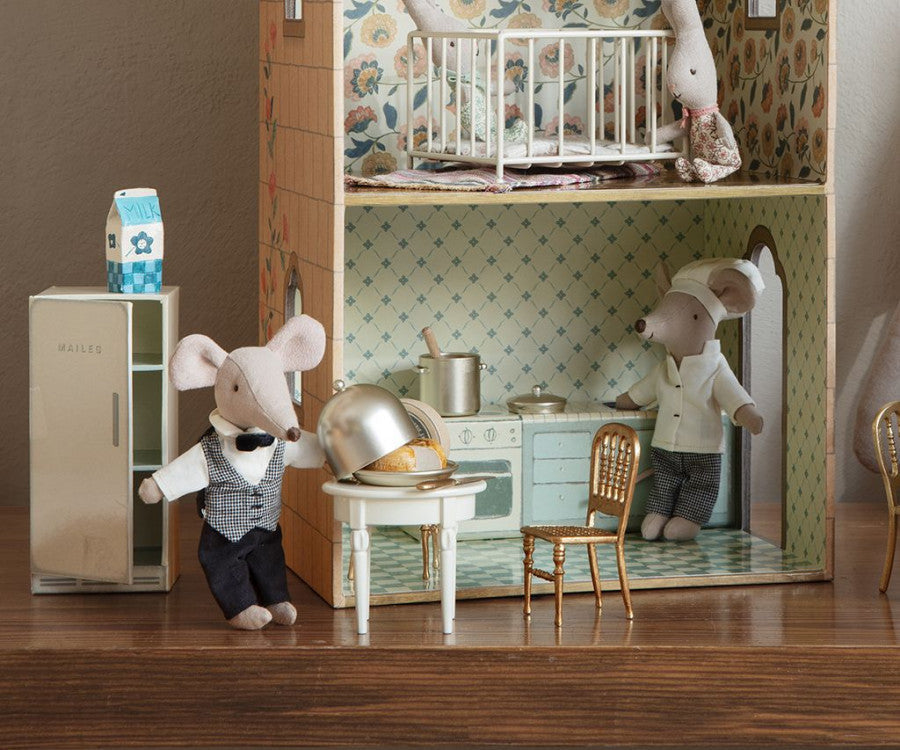 Maileg Poppenhuis Bijzettafel Mouse