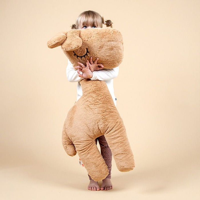 Extra grote knuffel Raffi geel