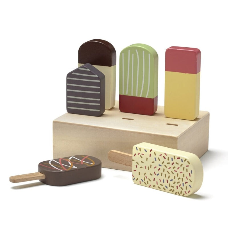 Houten ijsjes in houder
